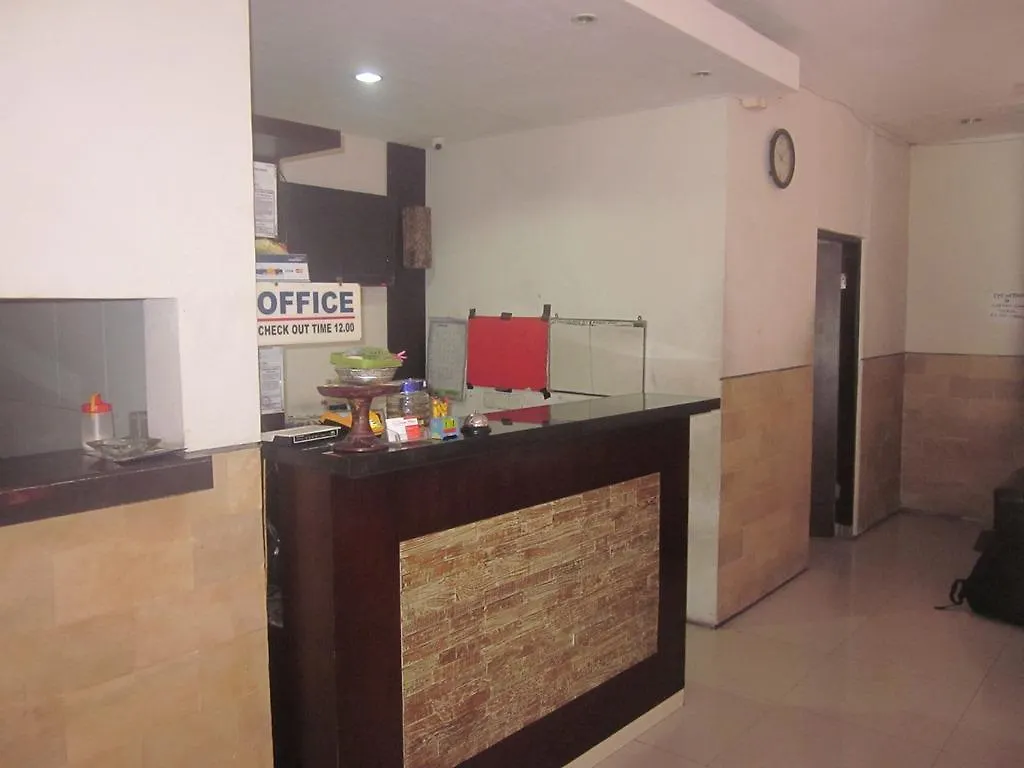 Taman Mekar Beach Inn Кута 0*,