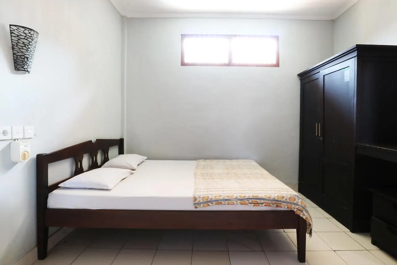 Taman Mekar Beach Inn Кута 0*,